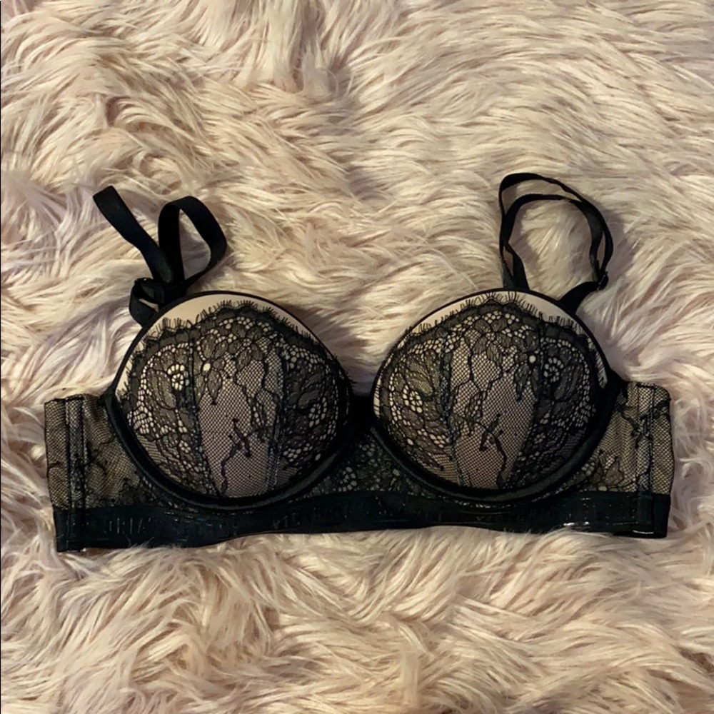 Victoria’s Secret very Sexy multi way push up bra